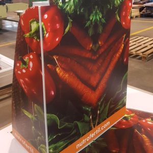 bdr-bandeiras-e-mastros-expositores-nutrofertil