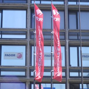 bdr-bandeiras-e-mastros-publicitaria-impressa bdr-bandeiras-e-mastros-publicitaria-impressa