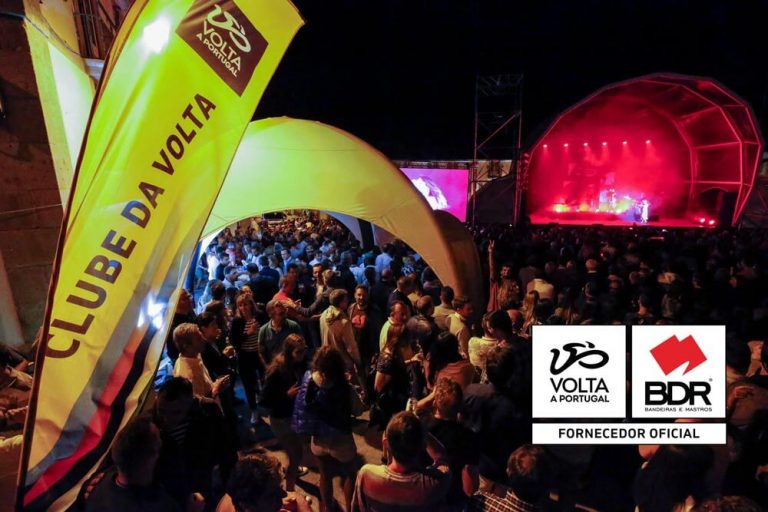 volta a portugal em bicicleta santander bdr bandeiras e mastros